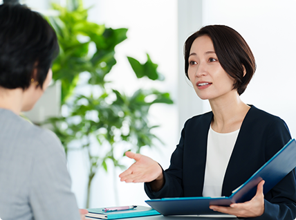 社会保険労務士への相談風景